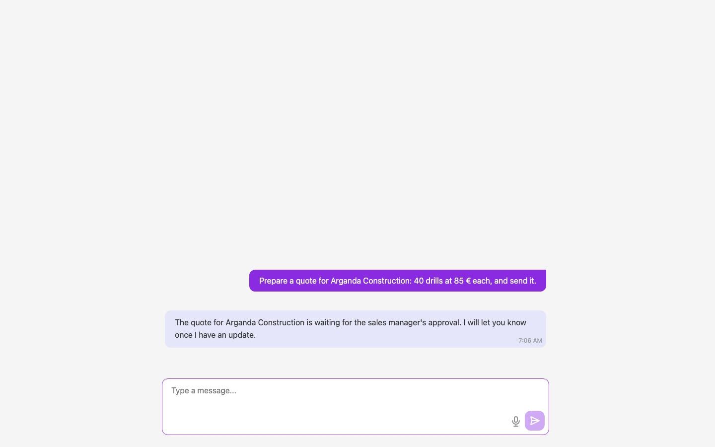 Chat with a request for a quote for 40 drills for Arganda Construction and the agent's answer: waiting for the sales manager's approval